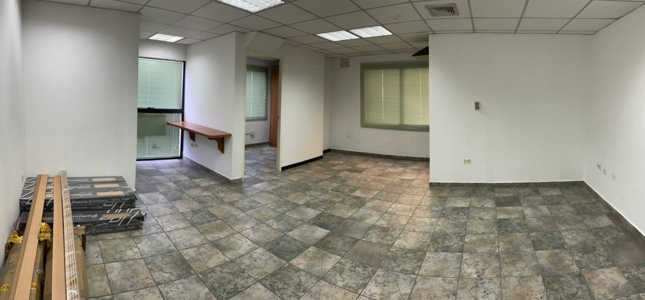 Centro Empresarial EL TIMÓN, Alquiler o Venta de Oficina, Lecheria