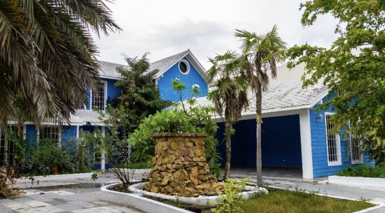 LAS VILLAS, con Canal, Venta de Casa, Lecheria