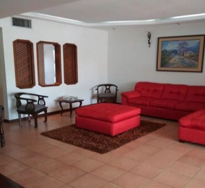 LAS VILLAS, Campo de Golf, Venta de Casa, Lecheria
