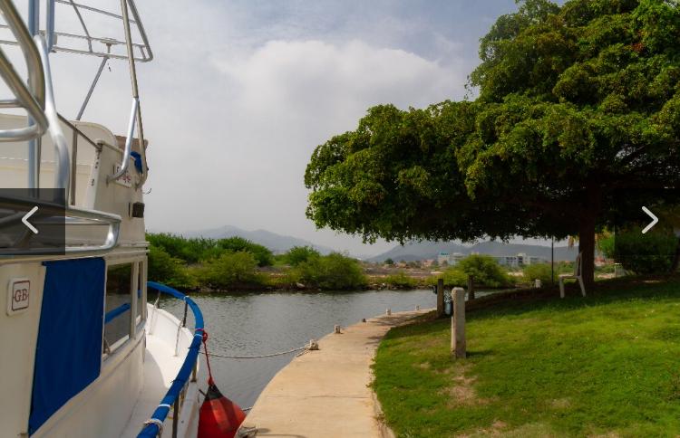 CAYO DE AGUA, Town House en venta, Lecheria